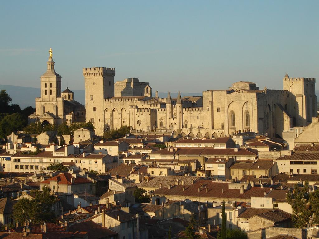Domaine De Blanche Fleur Hotell Châteauneuf-de-Gadagne Exteriör bild