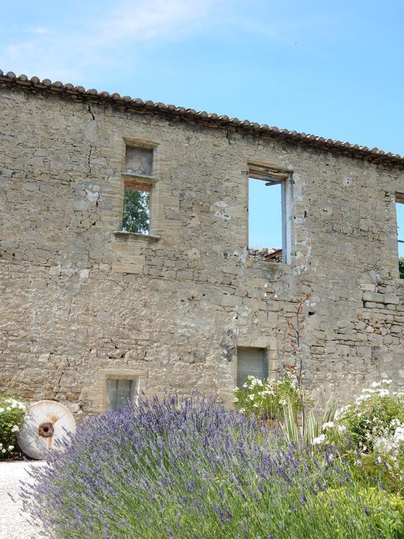 Domaine De Blanche Fleur Hotell Châteauneuf-de-Gadagne Exteriör bild